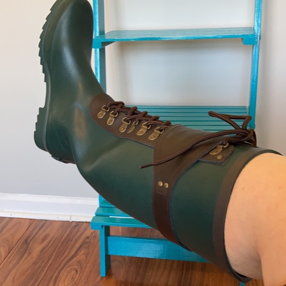 NWOT UGG Wellies! - Picture 10 of 11